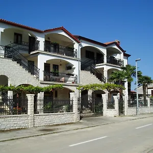 Modrusan Appartamento Rovigno